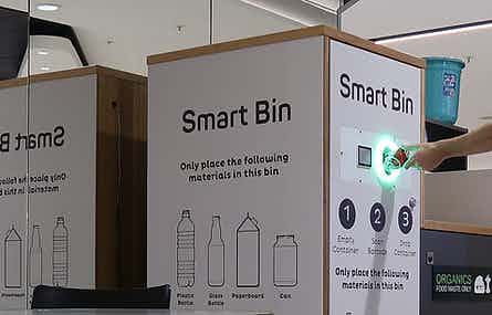 Smart bin that solves the problem of recycling contamination