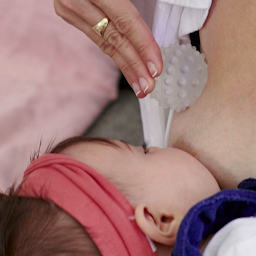 Aid breastfeeding device by Lactamo image 1